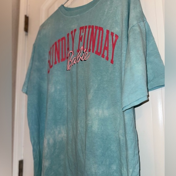 Barbie Women’s Sunday Funday Oversized Short Sleeve Graphic Blue T-shirt Size S - Picture 3 of 8